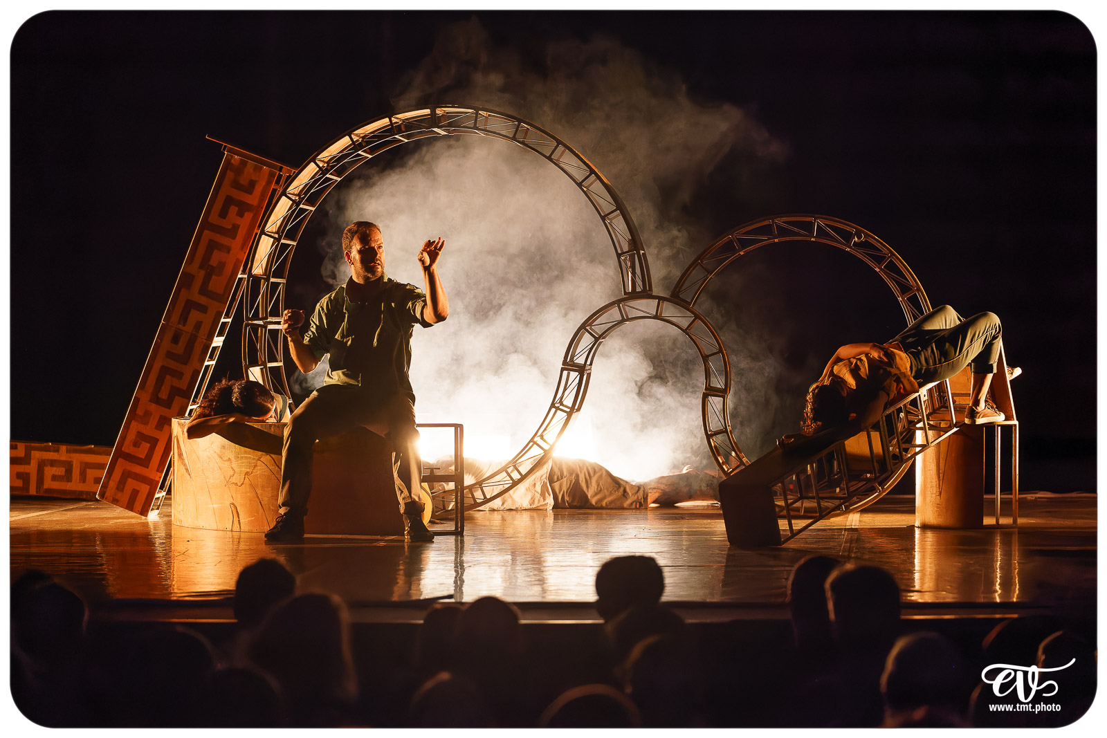 ESENCIAL (VAIVEN CIRCO)